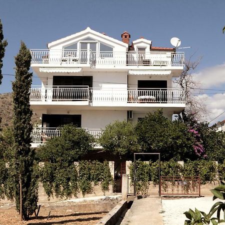 Vila Nataly Traù Esterno foto