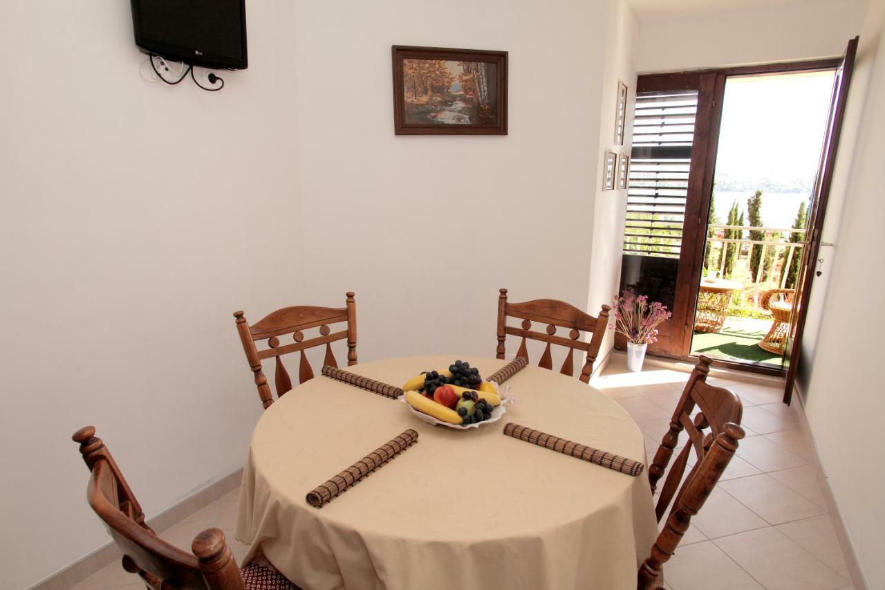 Vila Nataly Traù Esterno foto