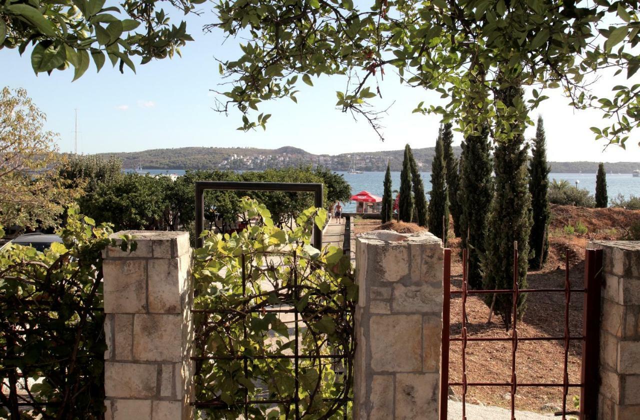 Vila Nataly Traù Esterno foto